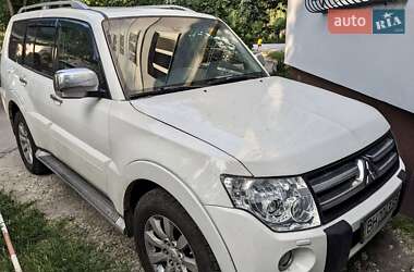 Позашляховик / Кросовер Mitsubishi Pajero 2011 в Одесі