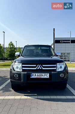 Внедорожник / Кроссовер Mitsubishi Pajero 2008 в 