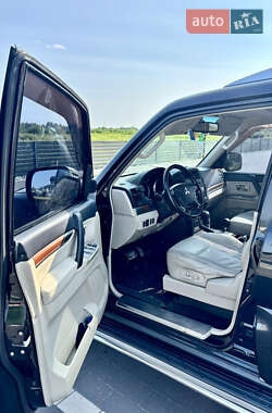 Внедорожник / Кроссовер Mitsubishi Pajero 2008 в 