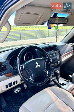 Внедорожник / Кроссовер Mitsubishi Pajero 2008 в 