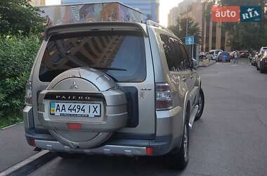 Внедорожник / Кроссовер Mitsubishi Pajero 2008 в 