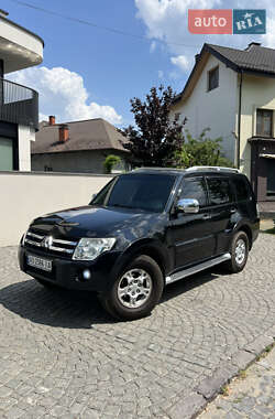 Внедорожник / Кроссовер Mitsubishi Pajero 2007 в Ужгороде