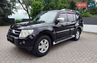 Внедорожник / Кроссовер Mitsubishi Pajero 2008 в Черновцах
