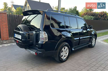 Внедорожник / Кроссовер Mitsubishi Pajero 2007 в 