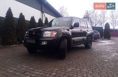 Внедорожник / Кроссовер Mitsubishi Pajero 2001 в 