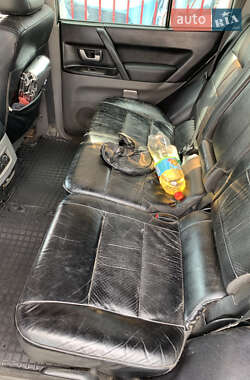 Внедорожник / Кроссовер Mitsubishi Pajero 2007 в 