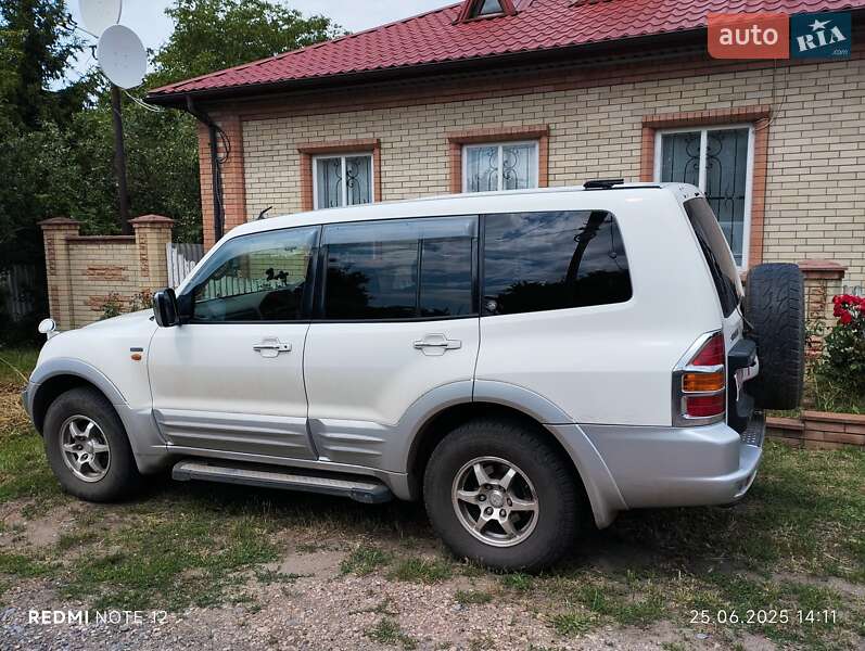 Внедорожник / Кроссовер Mitsubishi Pajero 1999 в 