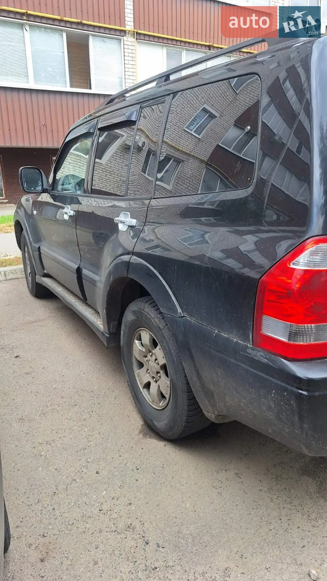 Mitsubishi Pajero 2003