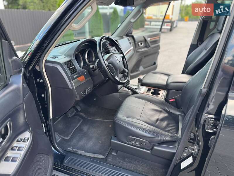 Позашляховик / Кросовер Mitsubishi Pajero 2007 в Одесі