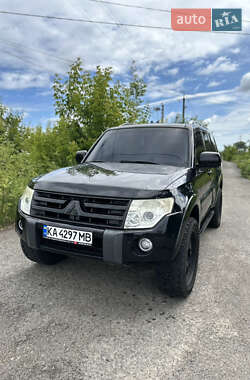Позашляховик / Кросовер Mitsubishi Pajero 2007 в Києві