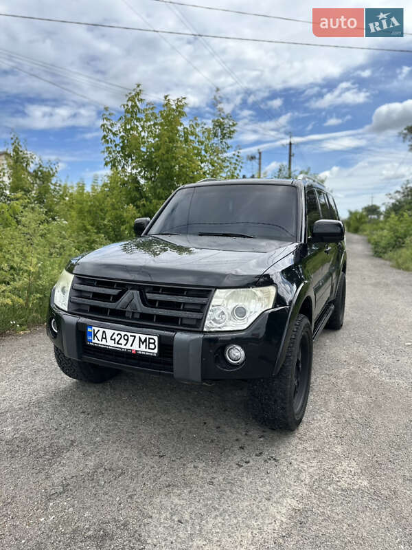 Mitsubishi Pajero 2007