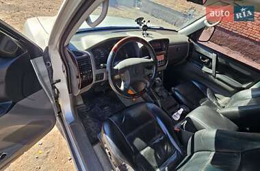 Внедорожник / Кроссовер Mitsubishi Pajero 2002 в 