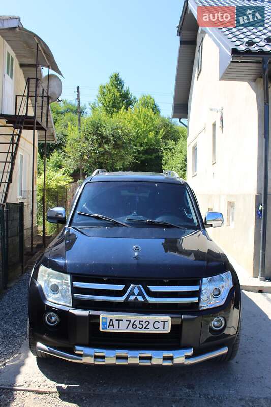 Внедорожник / Кроссовер Mitsubishi Pajero 2008 в Ивано-Франковске