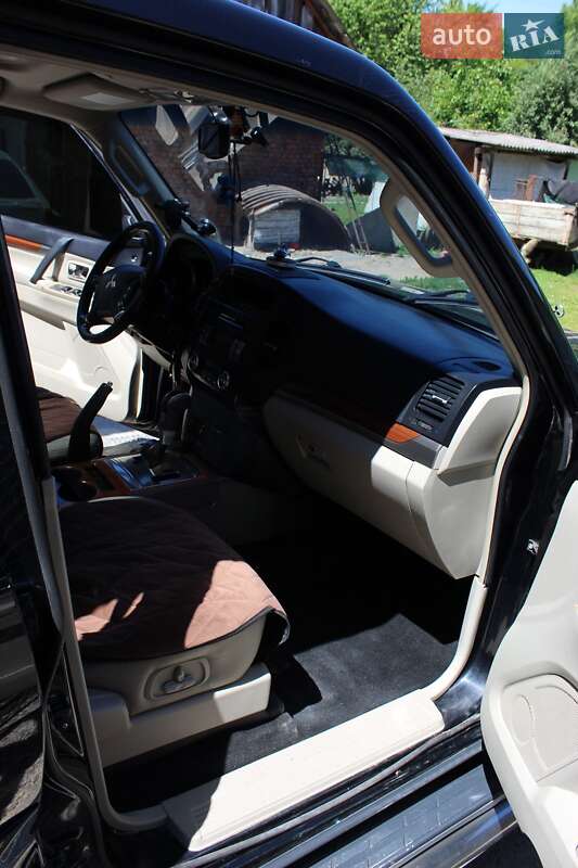 Внедорожник / Кроссовер Mitsubishi Pajero 2008 в Ивано-Франковске