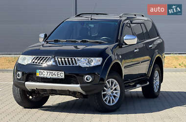 Внедорожник / Кроссовер Mitsubishi Pajero 2011 в Ивано-Франковске