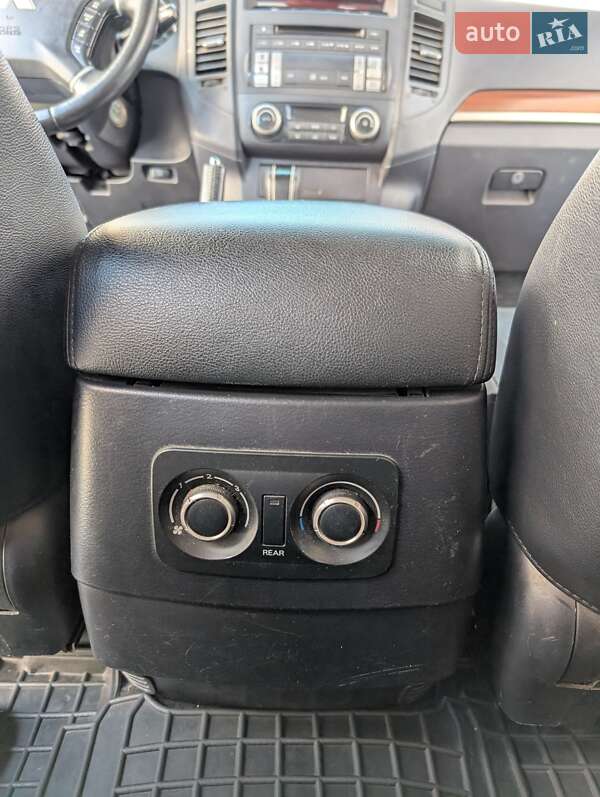 Внедорожник / Кроссовер Mitsubishi Pajero 2008 в Ивано-Франковске