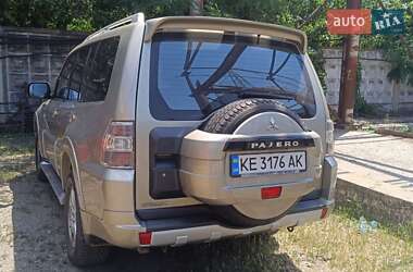 Позашляховик / Кросовер Mitsubishi Pajero 2007 в Кривому Розі