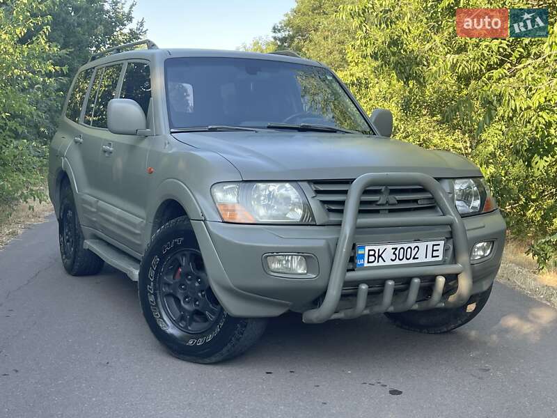 Внедорожник / Кроссовер Mitsubishi Pajero 2001 в Одессе
