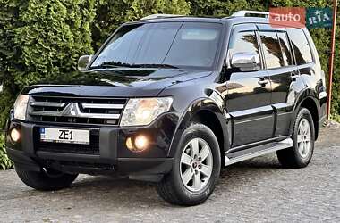 Внедорожник / Кроссовер Mitsubishi Pajero 2008 в Киеве