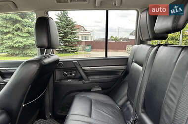 Внедорожник / Кроссовер Mitsubishi Pajero 2007 в 