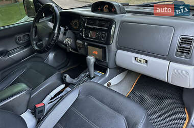 Внедорожник / Кроссовер Mitsubishi Pajero 2006 в 