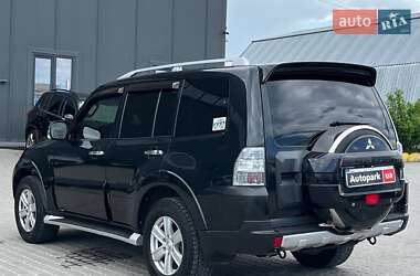 Внедорожник / Кроссовер Mitsubishi Pajero 2009 в 