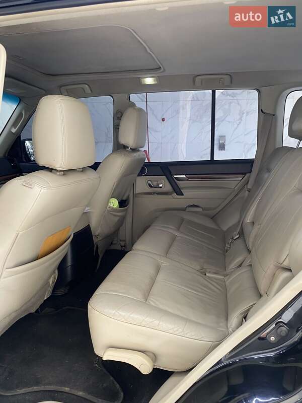 Позашляховик / Кросовер Mitsubishi Pajero 2008 в П'ятихатках фото 13 Позашляховик / Кросовер Mitsubishi Pajero 2008 в П'ятихатках