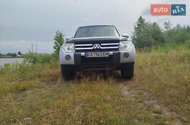Внедорожник / Кроссовер Mitsubishi Pajero 2007 в 