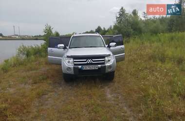 Внедорожник / Кроссовер Mitsubishi Pajero 2007 в 
