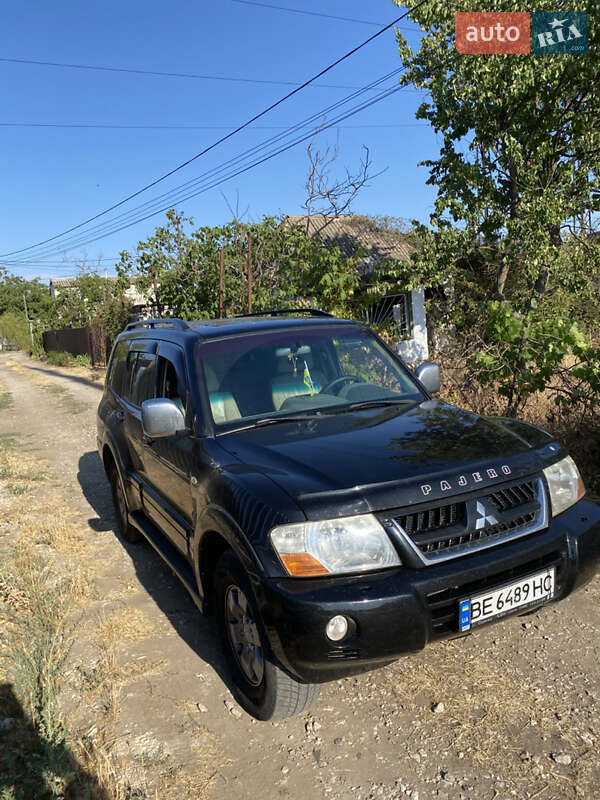 Позашляховик / Кросовер Mitsubishi Pajero 2006 в Миколаєві