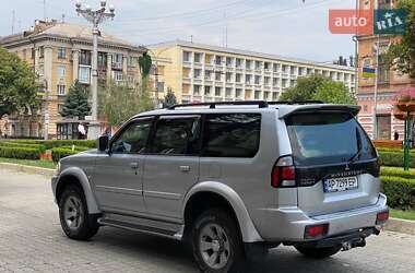 Внедорожник / Кроссовер Mitsubishi Pajero 2005 в 