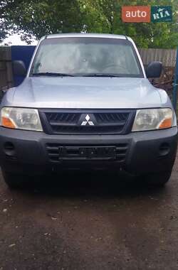 Внедорожник / Кроссовер Mitsubishi Pajero 2004 в Александровке