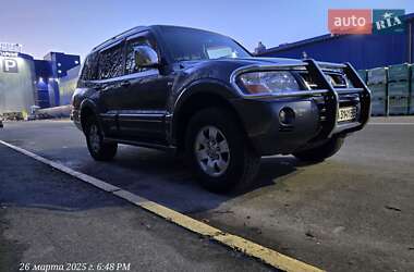Внедорожник / Кроссовер Mitsubishi Pajero 2006 в Киеве