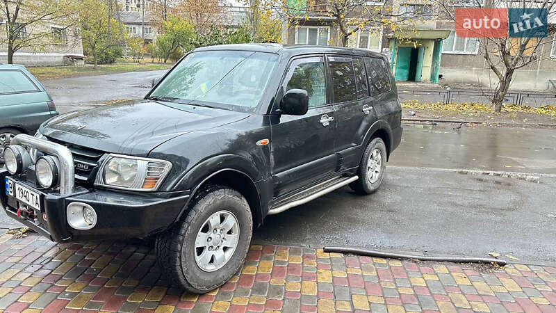 Внедорожник / Кроссовер Mitsubishi Pajero 2001 в Одессе