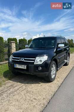 Позашляховик / Кросовер Mitsubishi Pajero 2007 в Жовкві