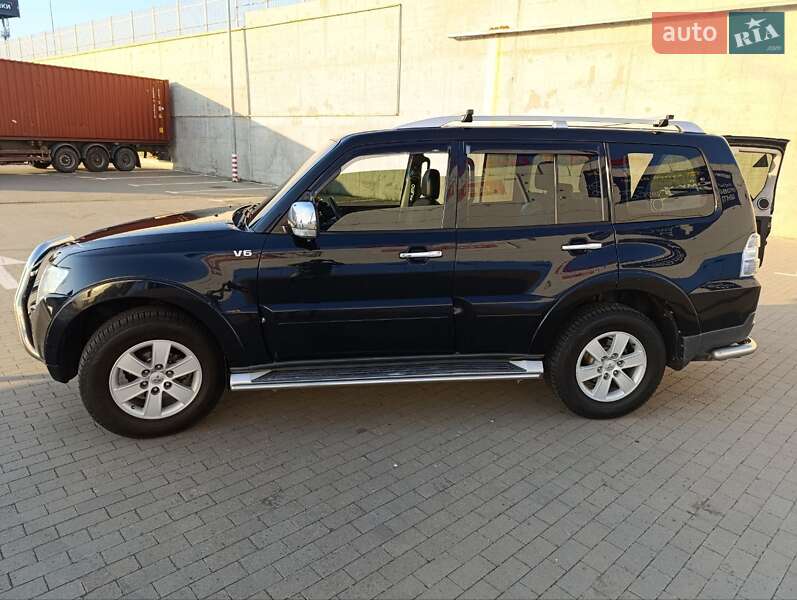 Внедорожник / Кроссовер Mitsubishi Pajero 2007 в Одессе фото 2 Внедорожник / Кроссовер Mitsubishi Pajero 2007 в Одессе