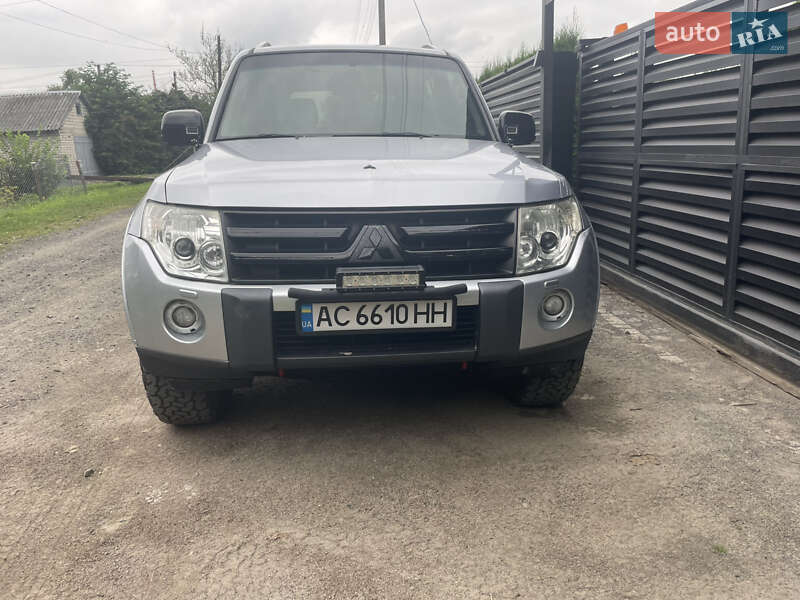 Внедорожник / Кроссовер Mitsubishi Pajero 2008 в Владимире