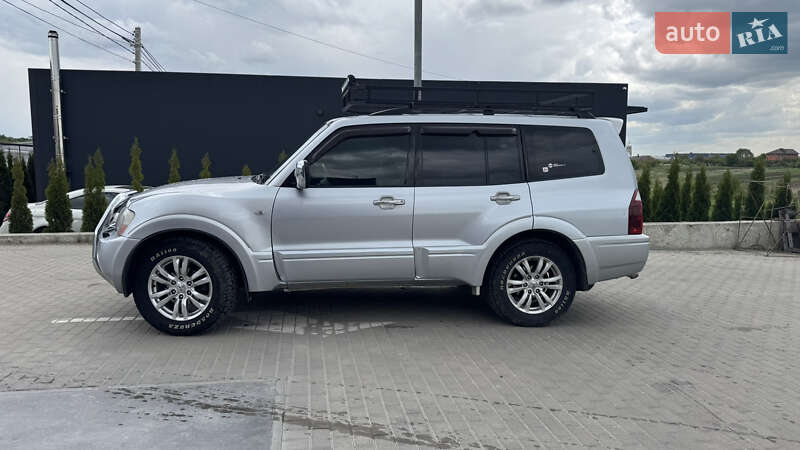 Mitsubishi Pajero 2004