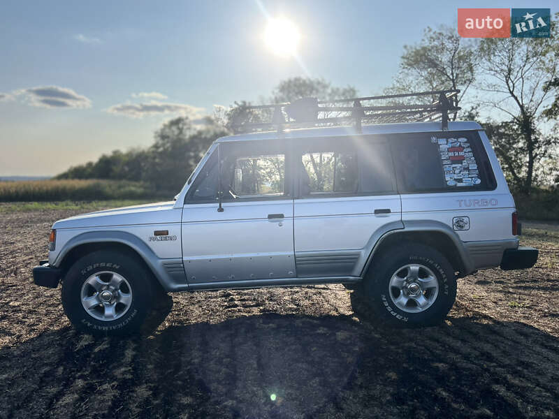 Внедорожник / Кроссовер Mitsubishi Pajero 1988 в Днепре фото 3 Внедорожник / Кроссовер Mitsubishi Pajero 1988 в Днепре