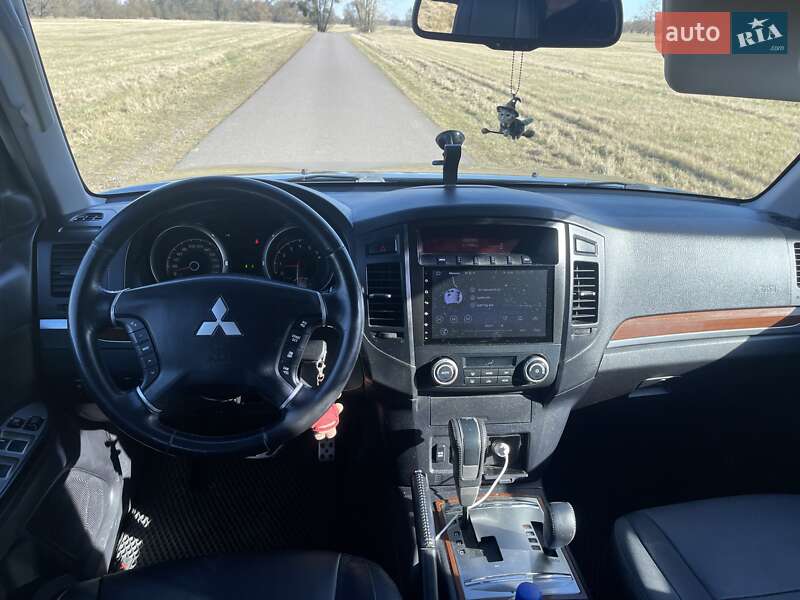 Внедорожник / Кроссовер Mitsubishi Pajero 2007 в Одессе