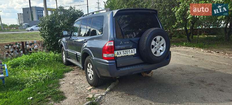 Внедорожник / Кроссовер Mitsubishi Pajero 2006 в Харькове