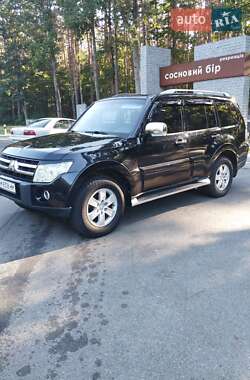 Позашляховик / Кросовер Mitsubishi Pajero 2007 в Коростені
