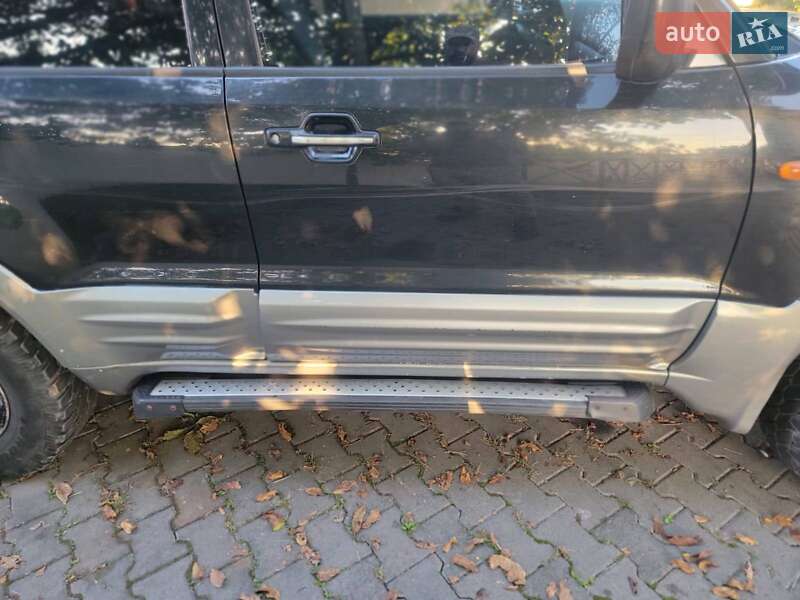 Внедорожник / Кроссовер Mitsubishi Pajero 2001 в Черновцах