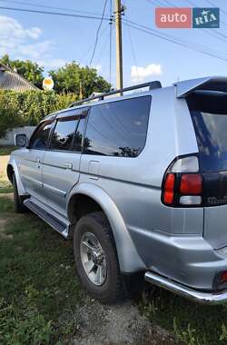 Внедорожник / Кроссовер Mitsubishi Pajero 2006 в 