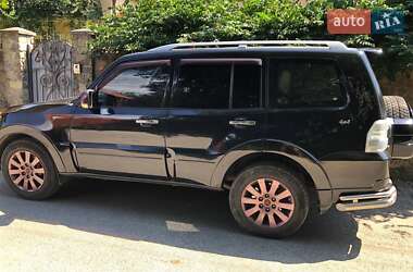 Внедорожник / Кроссовер Mitsubishi Pajero 2008 в 