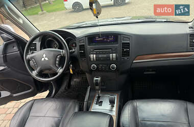 Внедорожник / Кроссовер Mitsubishi Pajero 2008 в 