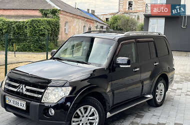 Внедорожник / Кроссовер Mitsubishi Pajero 2007 в 