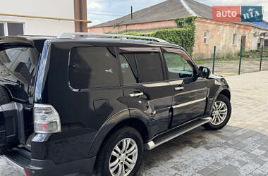 Внедорожник / Кроссовер Mitsubishi Pajero 2007 в 