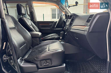 Внедорожник / Кроссовер Mitsubishi Pajero 2007 в 