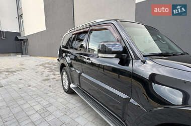 Внедорожник / Кроссовер Mitsubishi Pajero 2007 в 